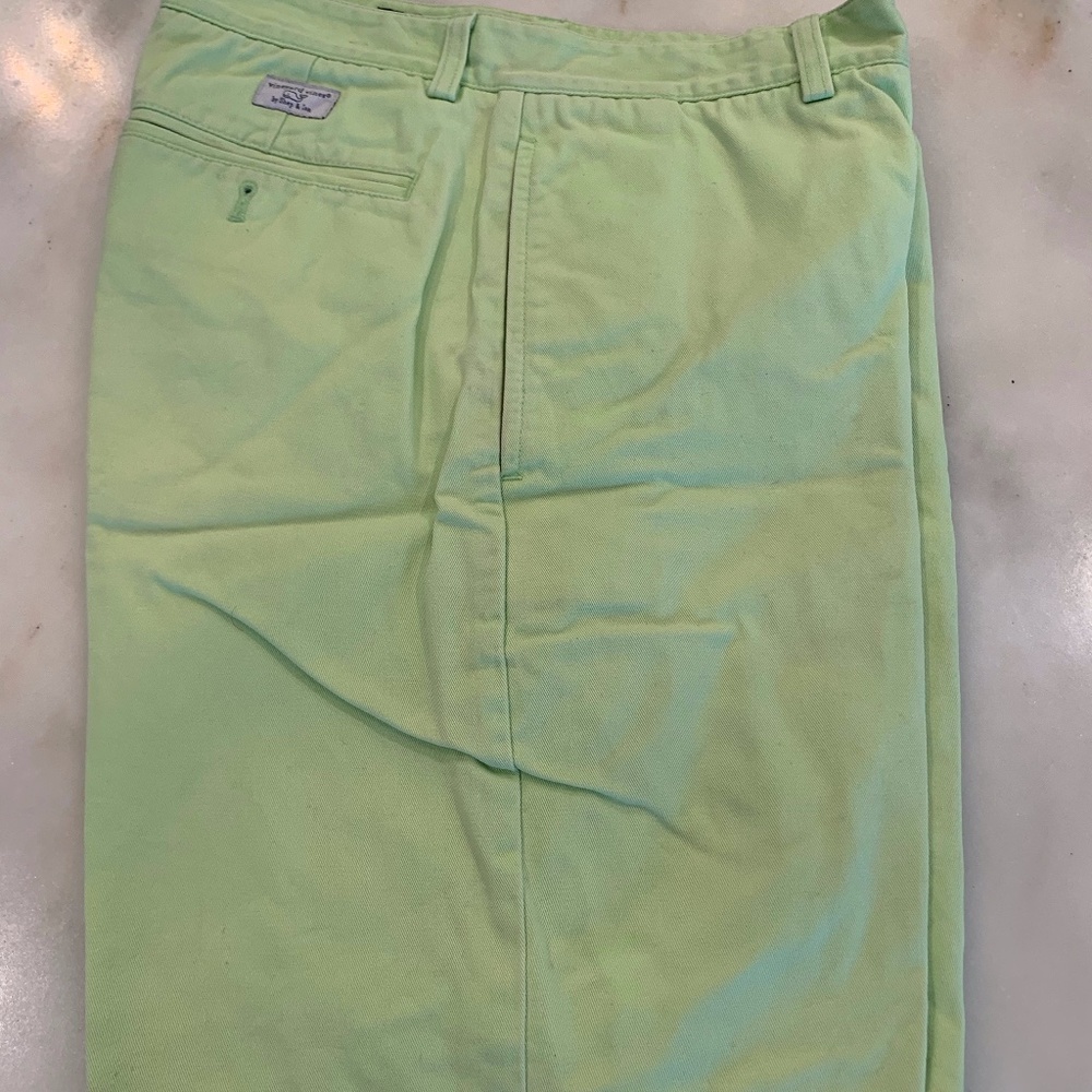 Vineyard Vines cotton shorts size 28 waist